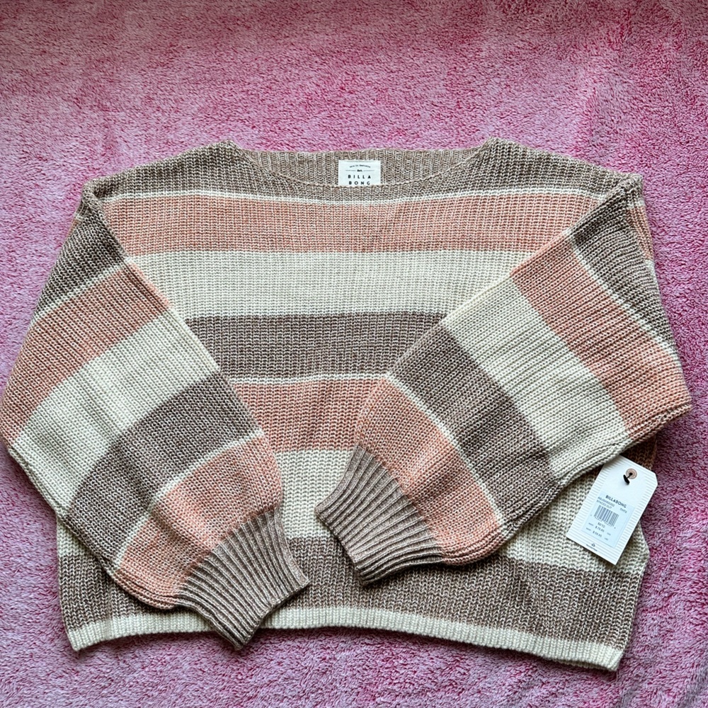 NWT Billabong crop sweater